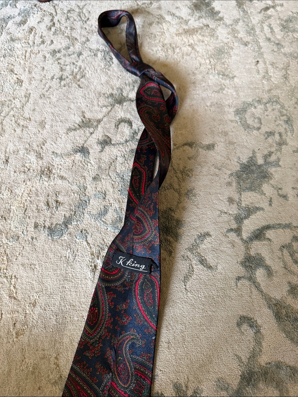 Men's Paisley Tie in Black and Red